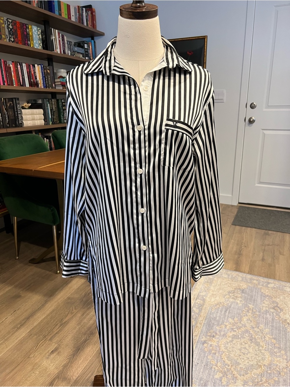 Victoria’s Secret Black & White Striped PJ Set S